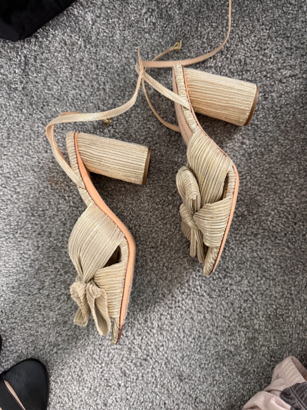 Heels - Picture 2 of 3